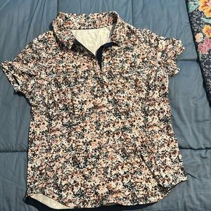 Lululemon women’s quick dry polo size 12